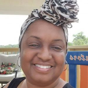 Meet your Posher, Paula